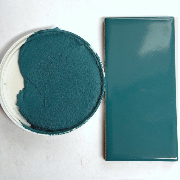 XT Custom matches Fireclay Maya Blue Gloss in Sanded Tile Grout